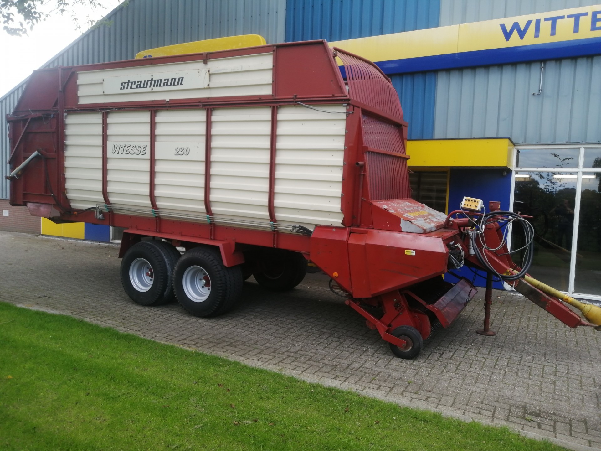 Strautmann opraapwagen | H. Witteveen Mechanisatie B.V.